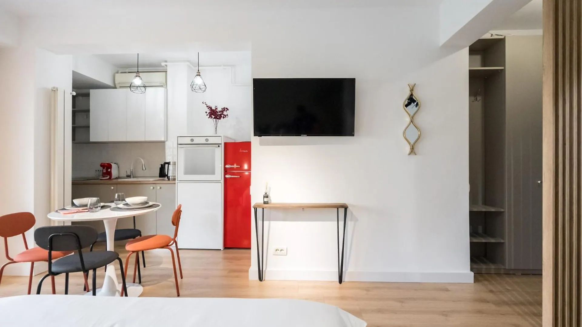 Apartment Cinema Union Studio Bucharest