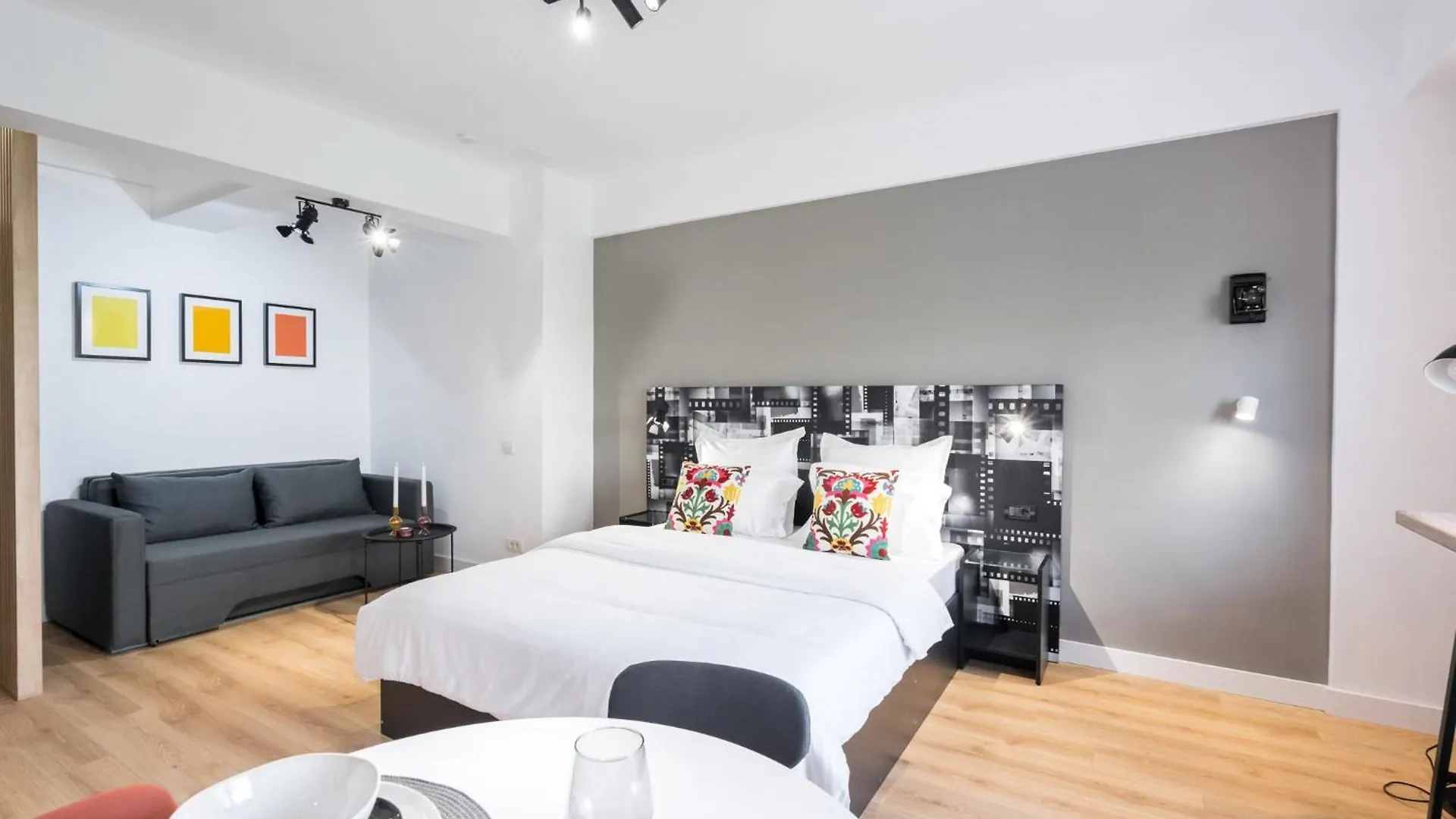 Apartment Cinema Union Studio Bucharest